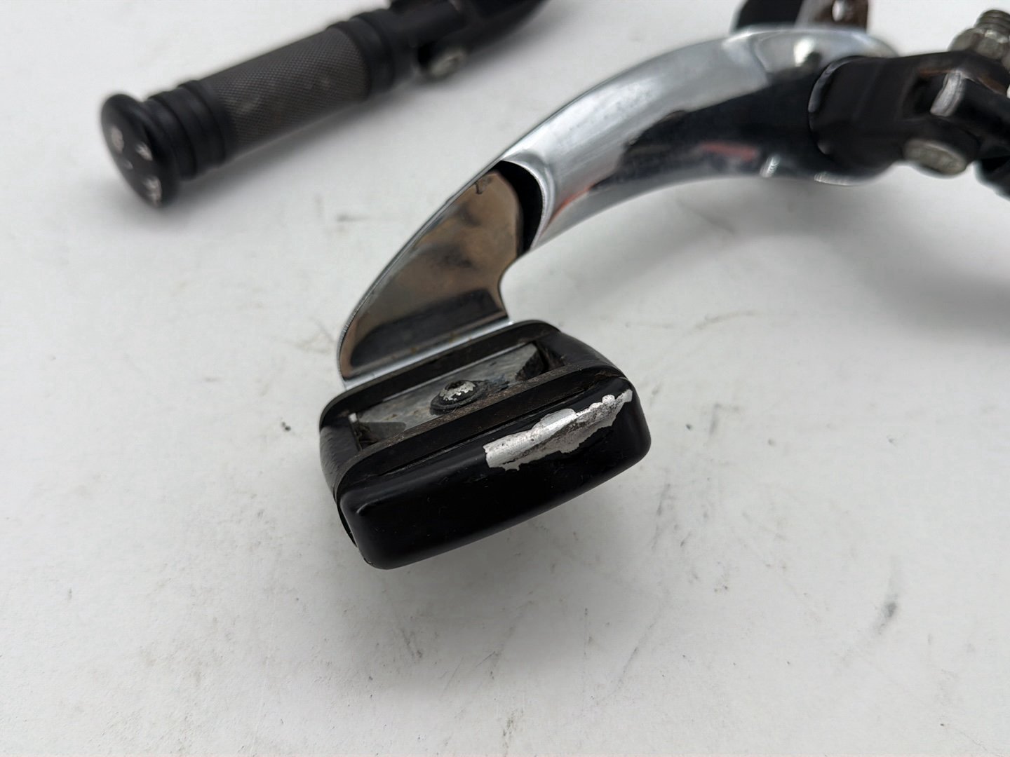 2008 Harley Dyna Fat Bob FXDF OEM Left Right Foot Brake Control Pegs