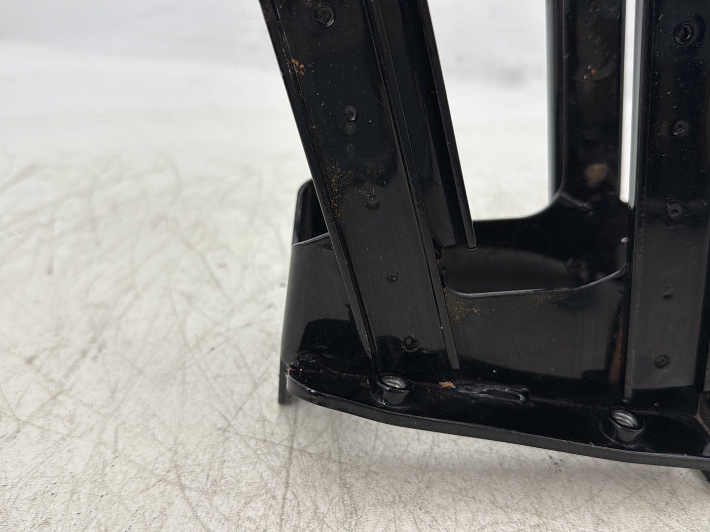 2015 Harley Road Glide Touring FLTRXS OEM Inner Fairing Mount Support Bracket