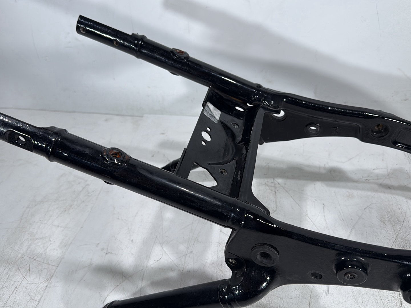 2016 Harley Road King Touring FLHR OEM Rear Back Sub Frame Rail Bar 48079-09BHP