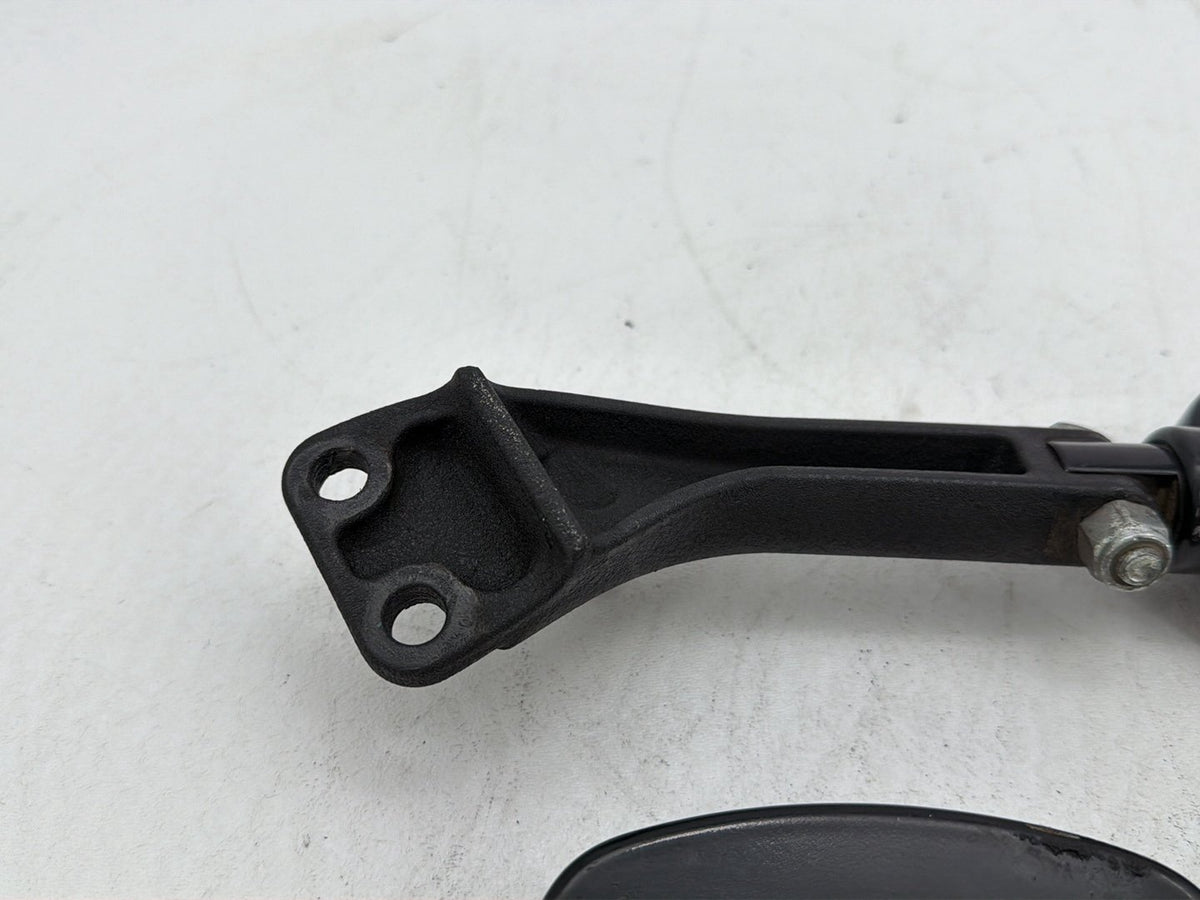 2007 Harley Dyna Street Bob FXDBI OEM Passenger Left & Right Foot Pegs