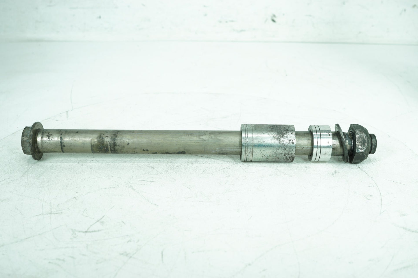 2007 - 2014 Harley-Davidson Dyna Super Glide Custom Rear Wheel Axle Bolt Shaft 41114-08