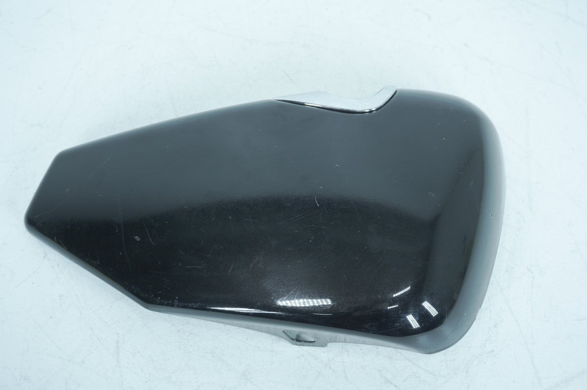 2009 Harley-Davidson Sportster XL1200C Right Fairing Oil Tank Cover 66252-04