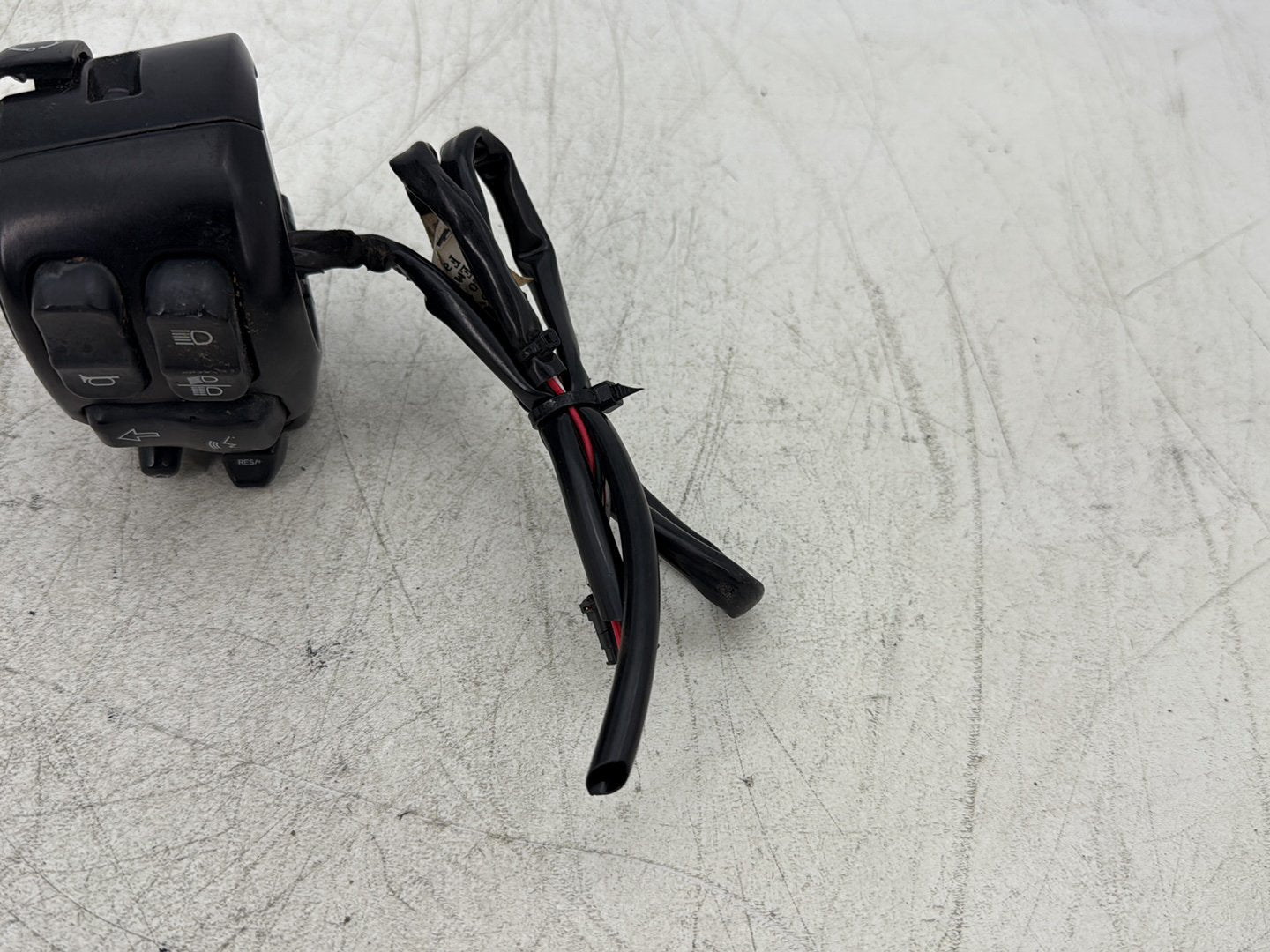 2015 Harley Road Glide Touring FLTRXS OEM Left Turn Signal Headlight Switches Controls