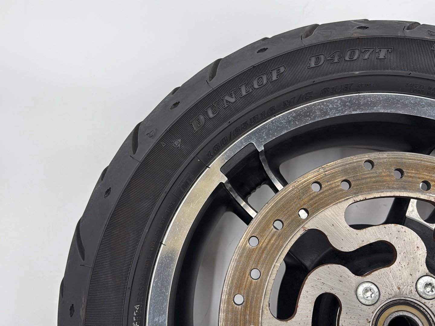 2019 - 2023 Harley-Davidson Touring Street Glide Rear Wheel Rim Tire 40900033