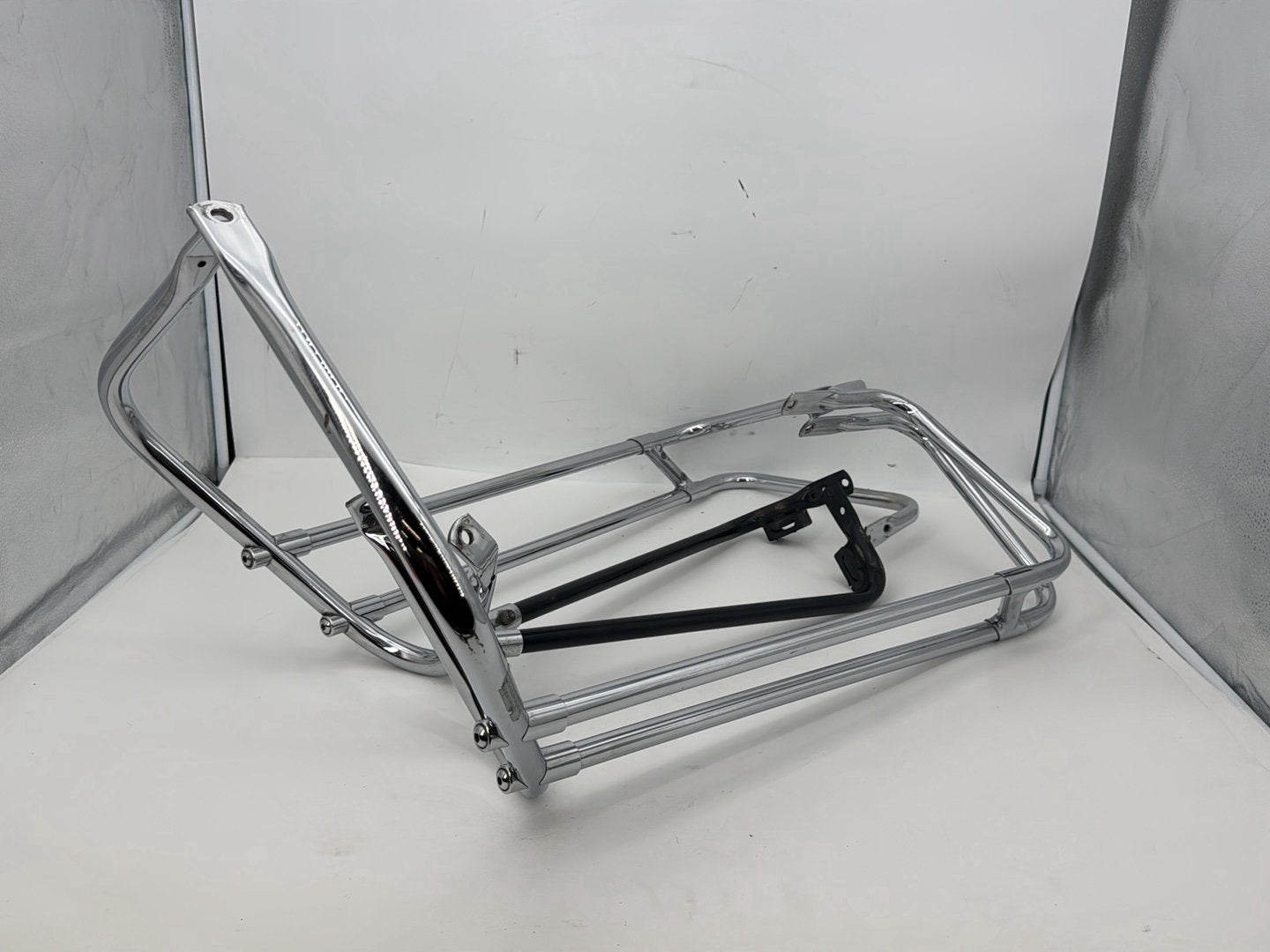 1999 - 2006 Harley-Davidson Touring Electra Glide Classic Rear Left Right Saddlebag Guard Rails Bar 90718-79C