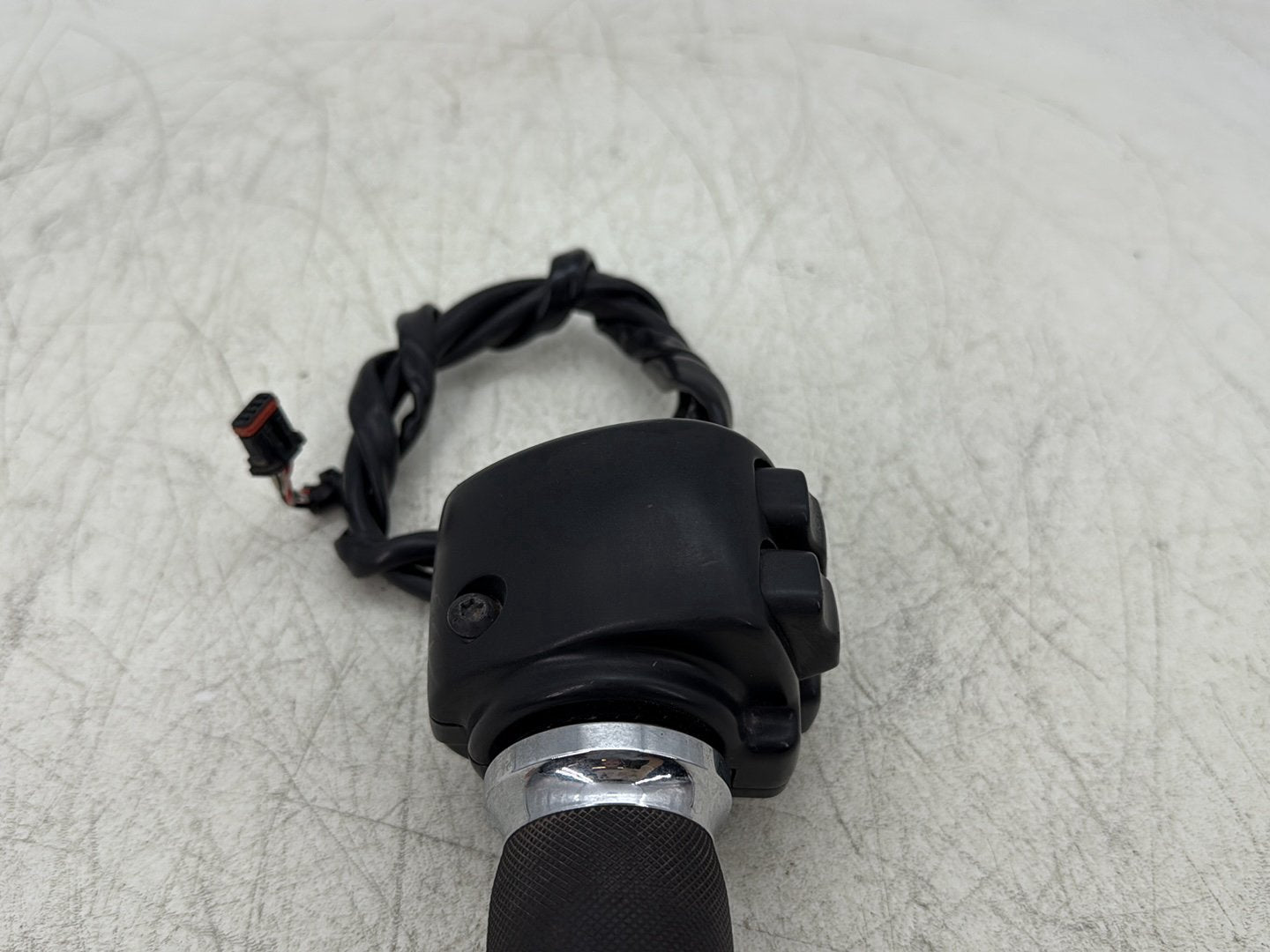 2012 Harley Dyna Super Glide Custom FXDCI OEM Right Engine Start Kill Switches Controls