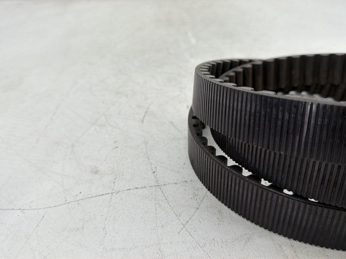 2005 Harley Softail Fat Boy FLSTF OEM Rear Drive Belt 40307-00 135T 1-1/8"