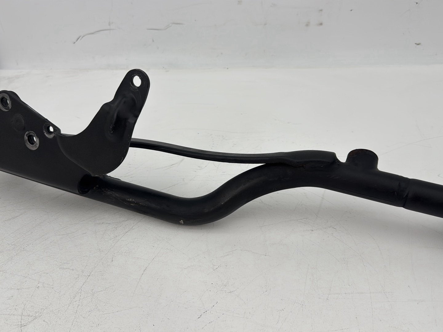 09 Harley Sportster XL1200 OEM Exhaust Muffler Interconnect Bracket Support Bar