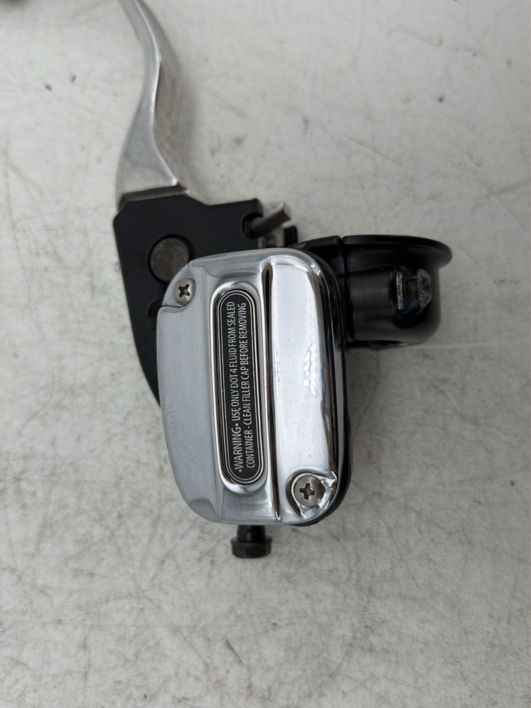 09 Harley Street Glide Touring FLHX OEM Front Right Brake Lever Master Cylinder