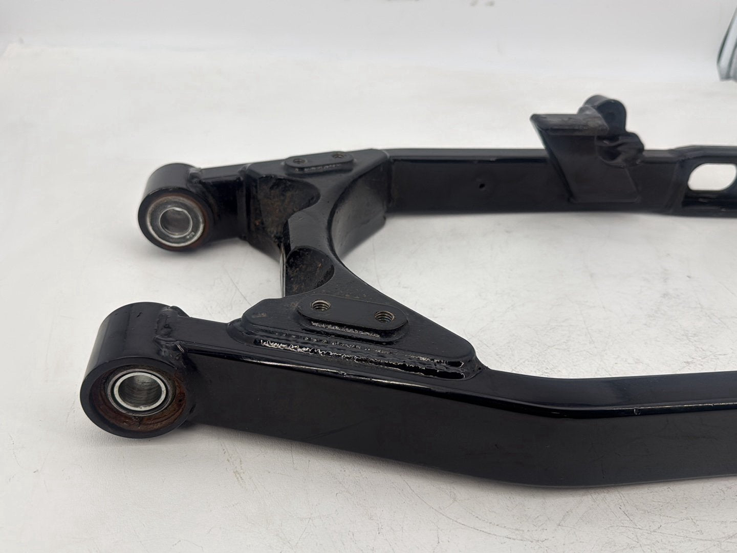 1999 - 2006 Harley-Davidson Dyna Super Glide Rear Fork Swingarm Swing Arm  	47820-06