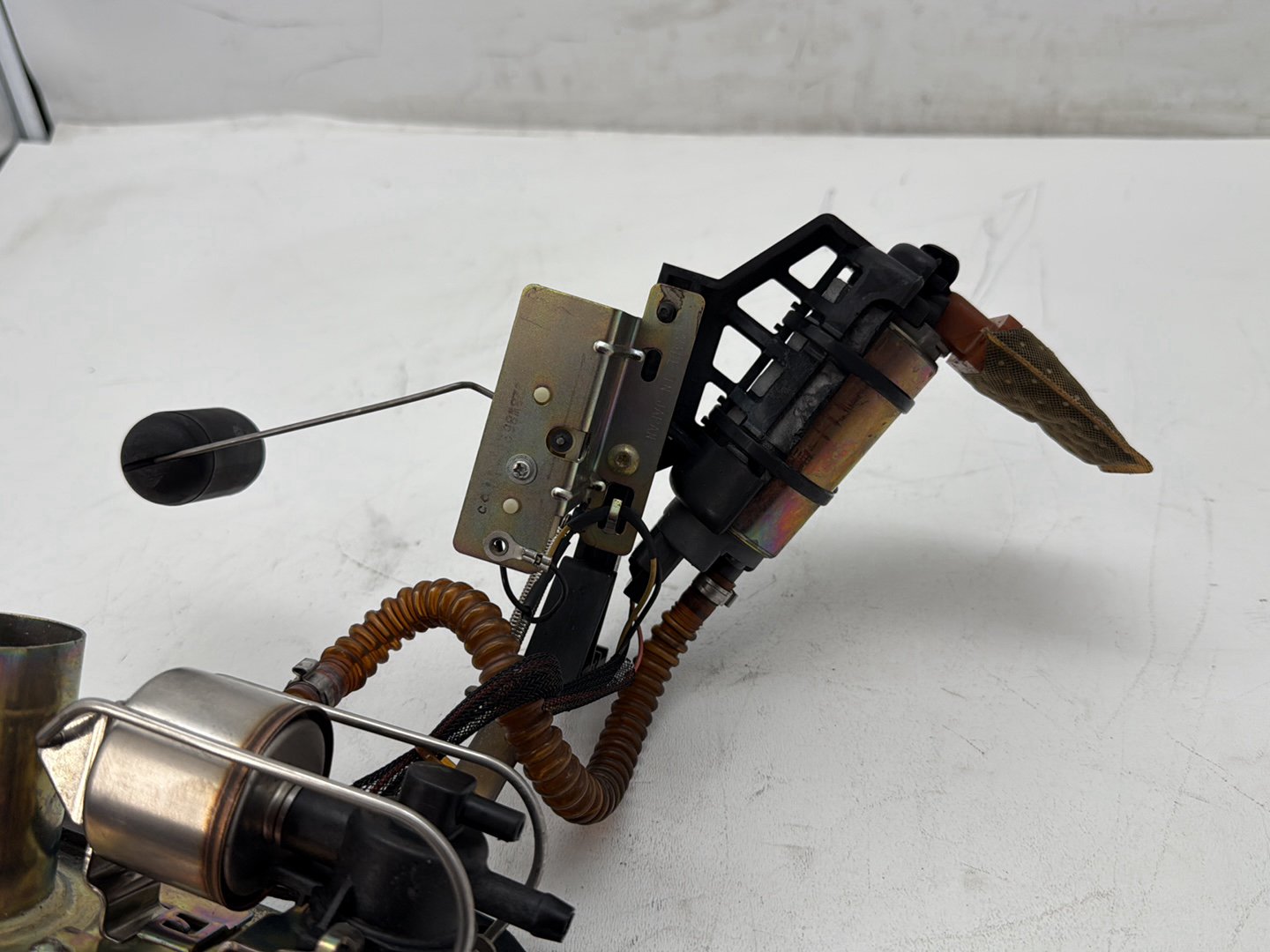 2006 Harley Touring FLHTCI Electra Glide Classic OEM Fuel Pump Gas Gasoline Petrol Sending