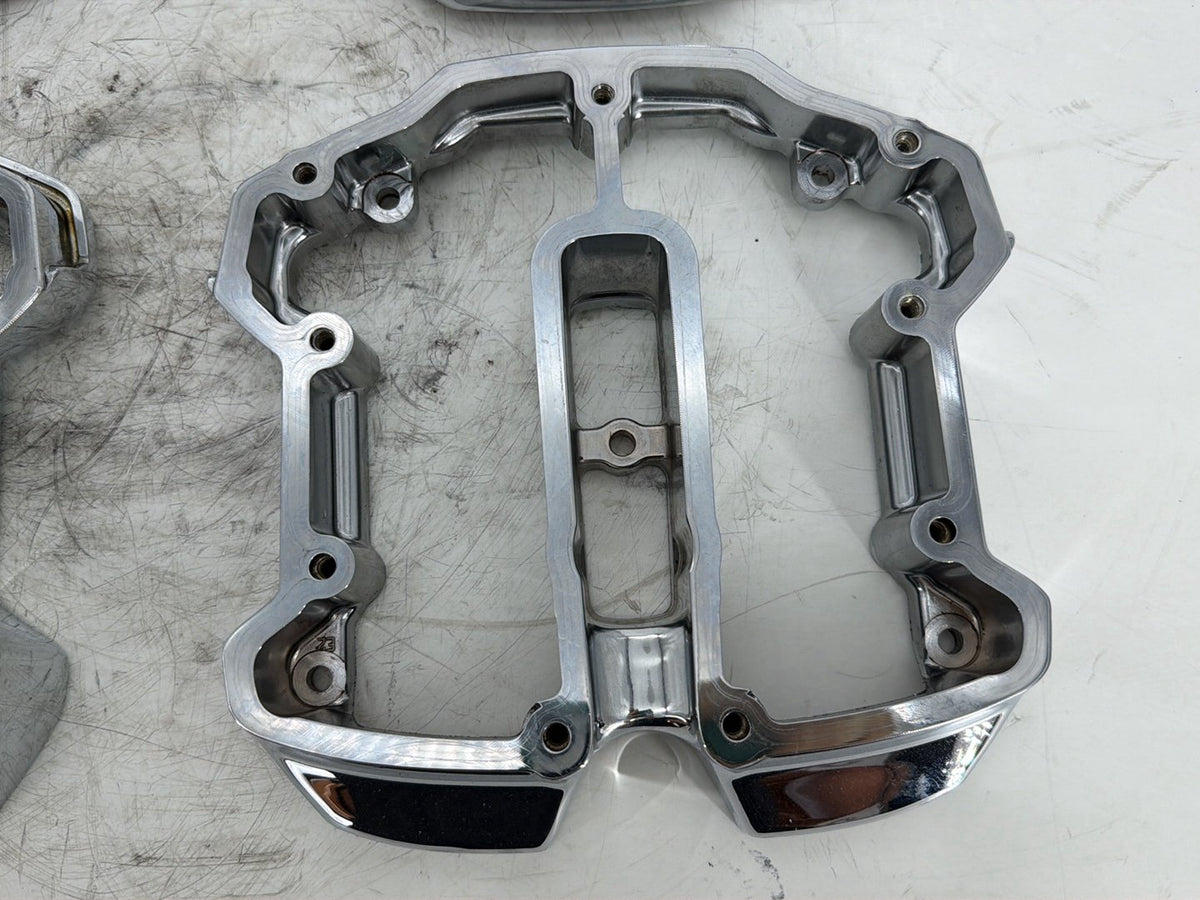 2017 Harley Touring FLHXS Street Glide OEM Twin Camshaft Cam Cover Chrome