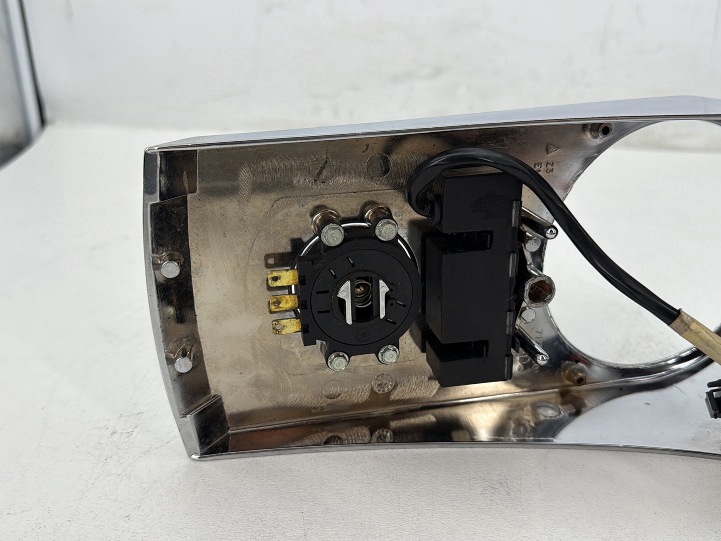 2004 Harley Softail FLSTC Heritage Classic OEM Fuel Gas Tank Dash Console NOKey