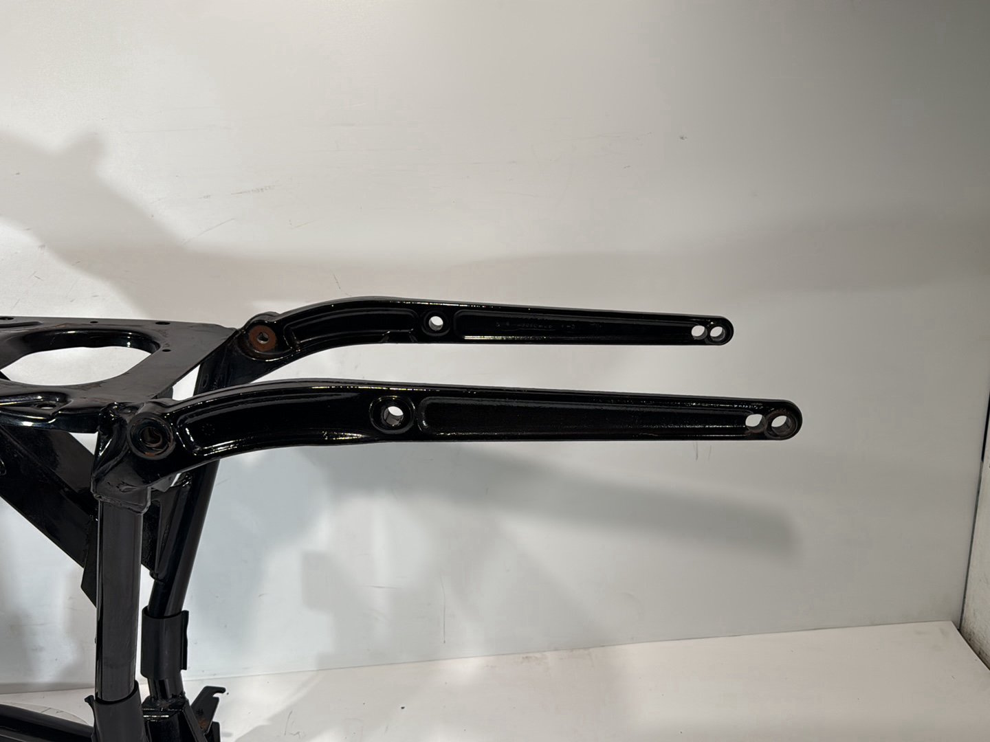 2006 - 2017 Harley-Davidson Dyna Street Bob Body Main Frame Chassis SLVG 47463-06BHP