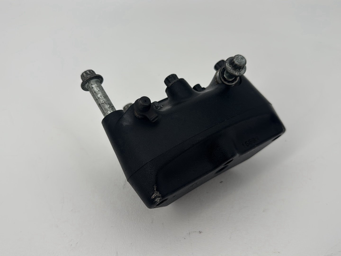 1999 - 2006 Harley-Davidson Touring Electra Glide Classic Front Right 1 Brake Caliper 44023-00C