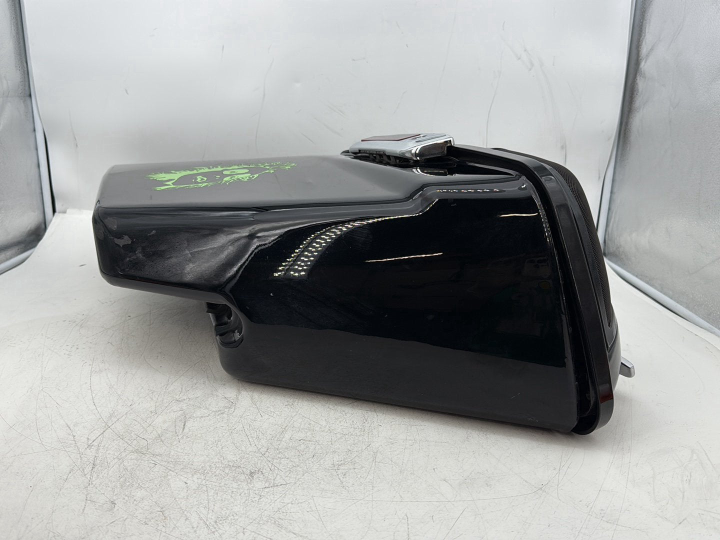 2008 Harley Electra Glide Touring Ultra FLHTCUI OEM Right 1 Saddlebag Luggage NO Key