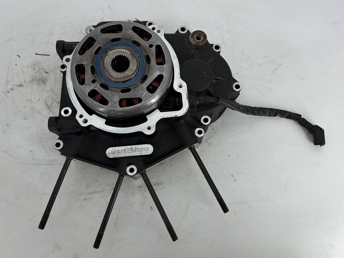 2017 Harley Touring FLHXS Street Glide OEM Crankcase Shaft Engine Motor Cover