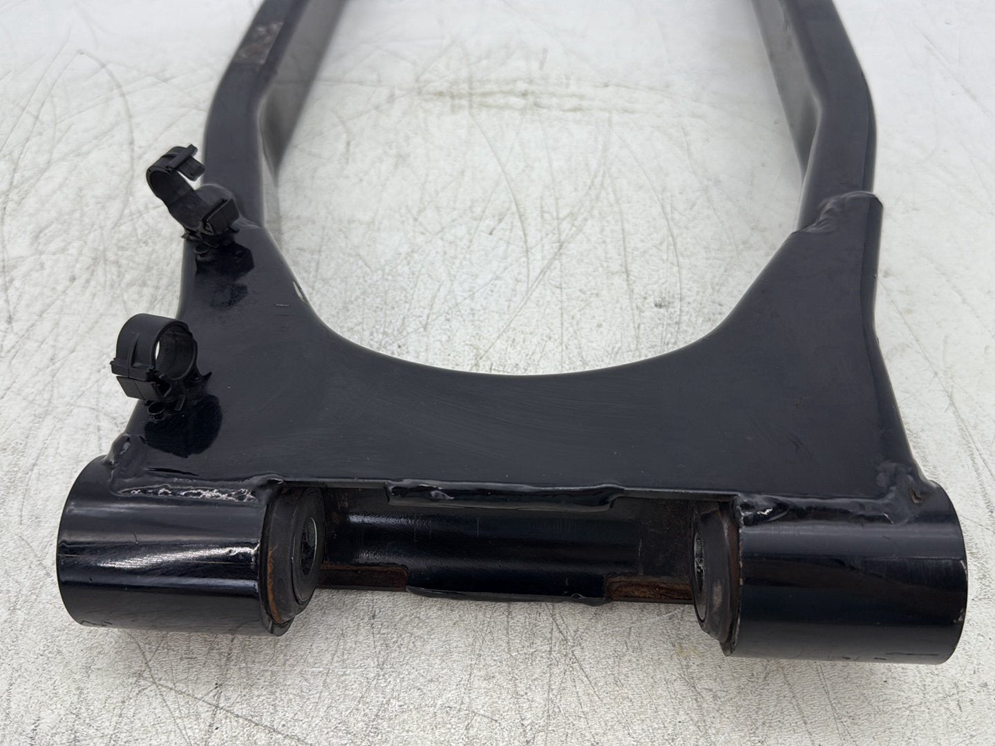 1998 Harley Touring FLHTCUI Electra Glide Ultra OEM Rear Fork Swingarm Swing Arm