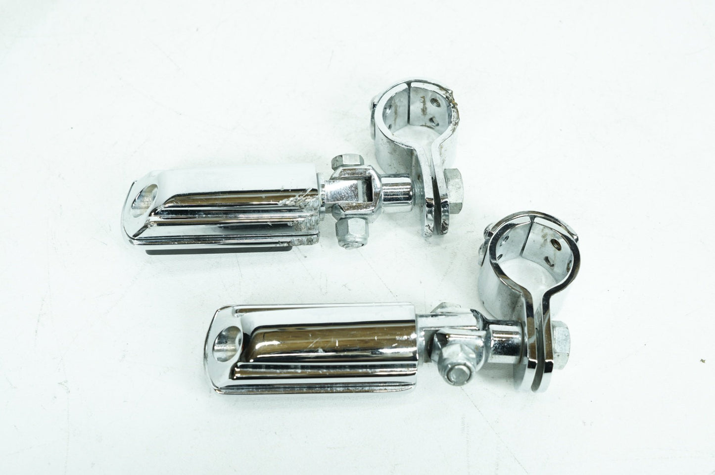1999 - 2006 Harley-Davidson Touring Road King Classic Front Right Left Highway Foot Pegs 50130-95A