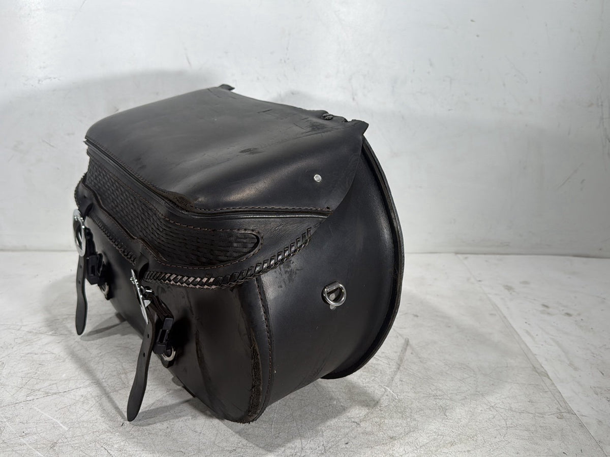 2015 Harley Softail Deluxe FLSTN OEM Rear Right 1 Saddlebag Luggage Leather