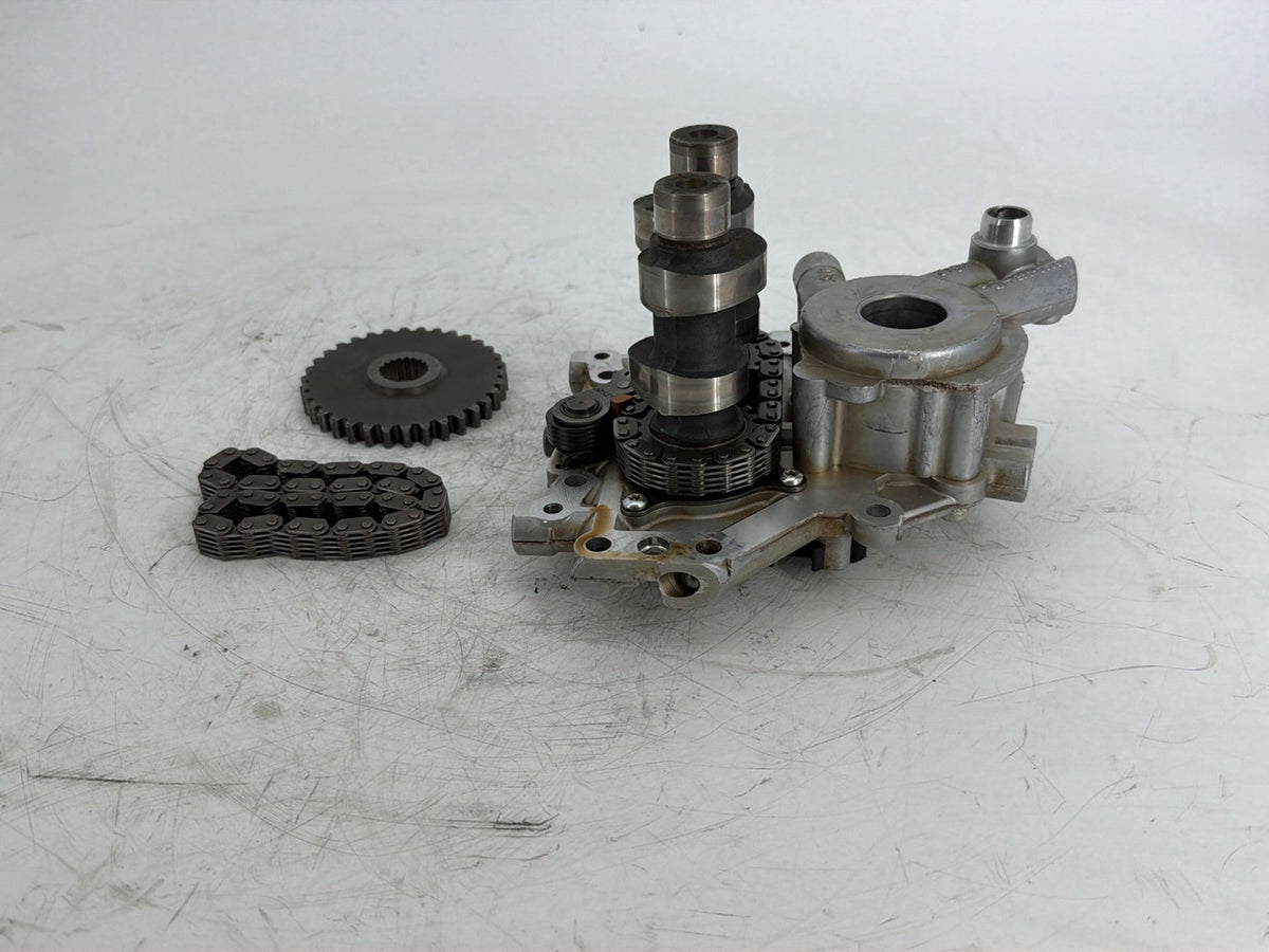 2008 Harley Touring Electra Glide Ultra Engine Cam Support Camshaft Plate Pump
