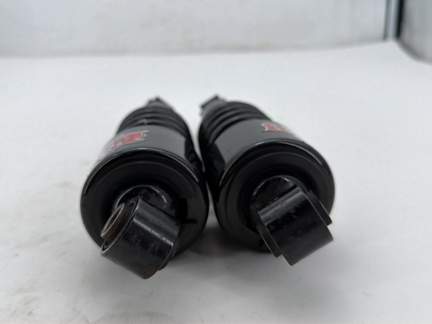 2008 Harley Dyna Fat Bob FXDF Rear Left Right Shock Absorbers BURLY 12"