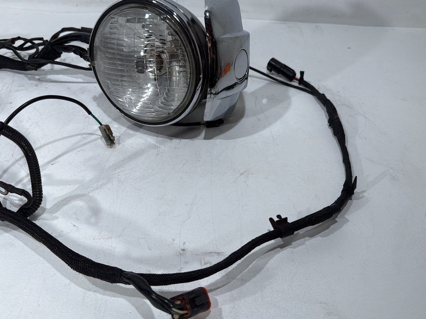 01 Harley Sportster 883 XLH883 OEM Headlight Headlamp Halogen w/ Main Wire CARB