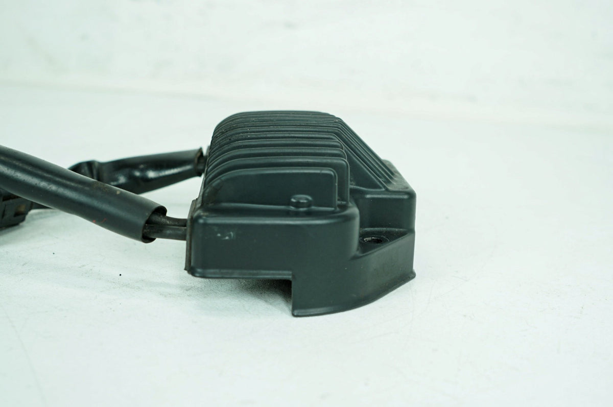 2004 Harley Dyna FXDWG Wide Glide OEM Voltage Regulator Rectifier