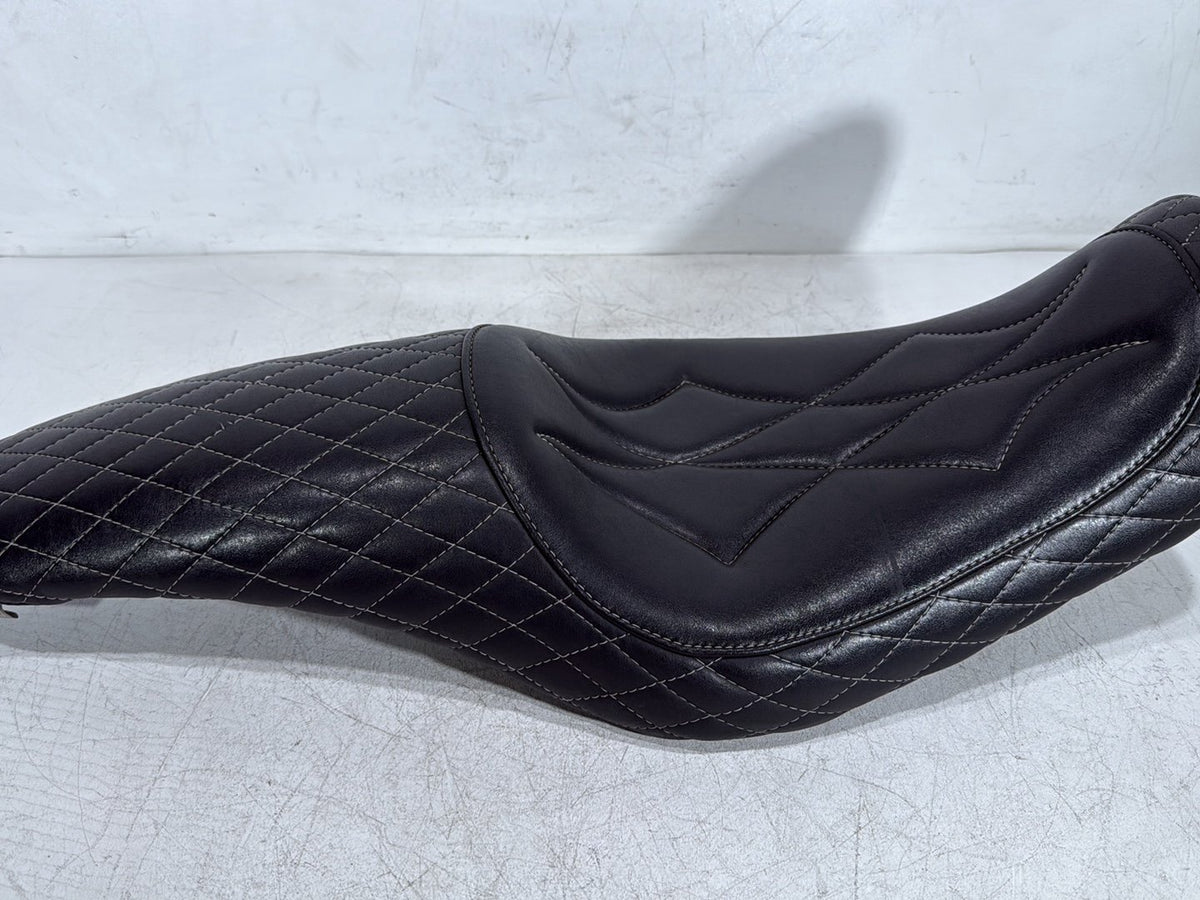 2009 Harley Dyna Street Bob FXDB OEM Passenger Rider Driver Seat Saddle