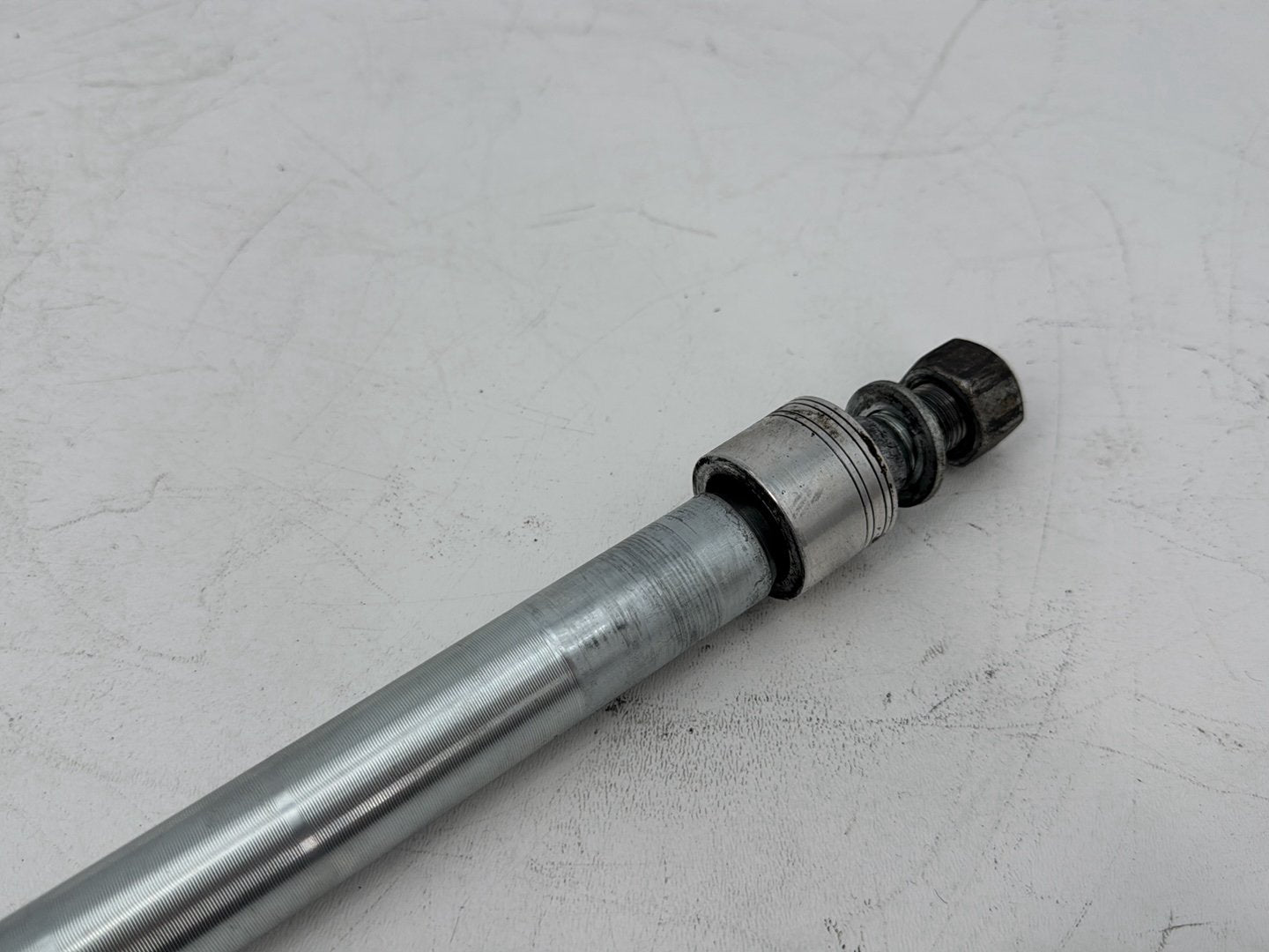 2008 - 2016 Harley-Davidson Touring Electra Glide Ultra Front Wheel Axle Bolt Shaft 41547-07A