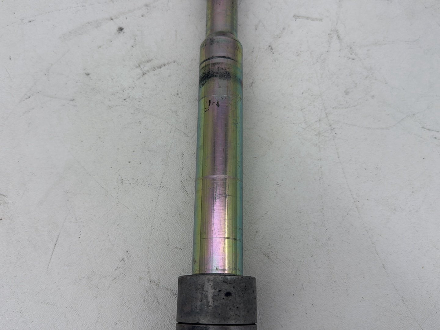 2006 Harley Dyna Super Glide Custom FXDCI OEM Front Wheel Axle Bolt Shaft