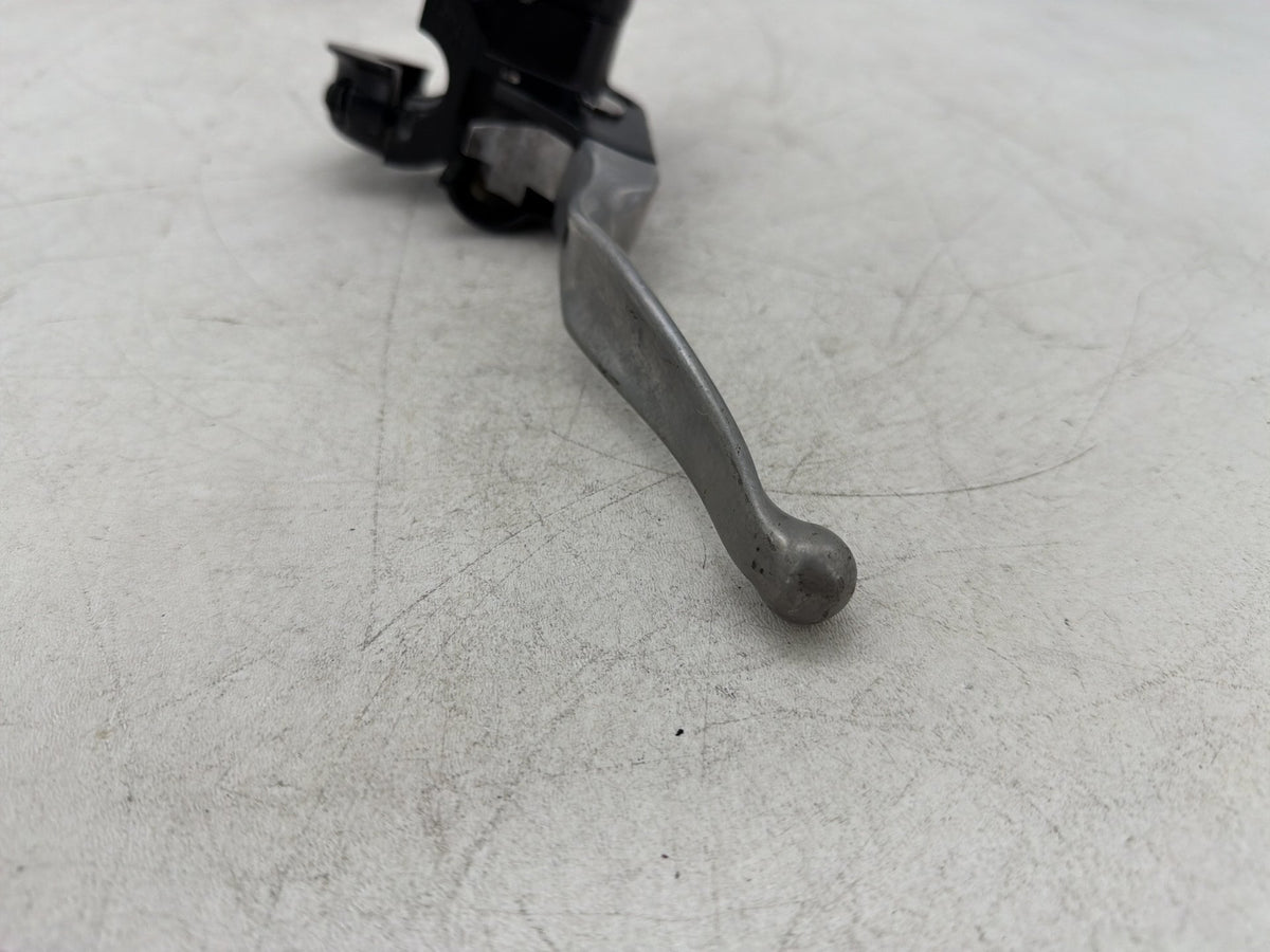17 Harley Dyna Street Bob OEM Front Right Brake Lever Master Cylinder 9/16" bore