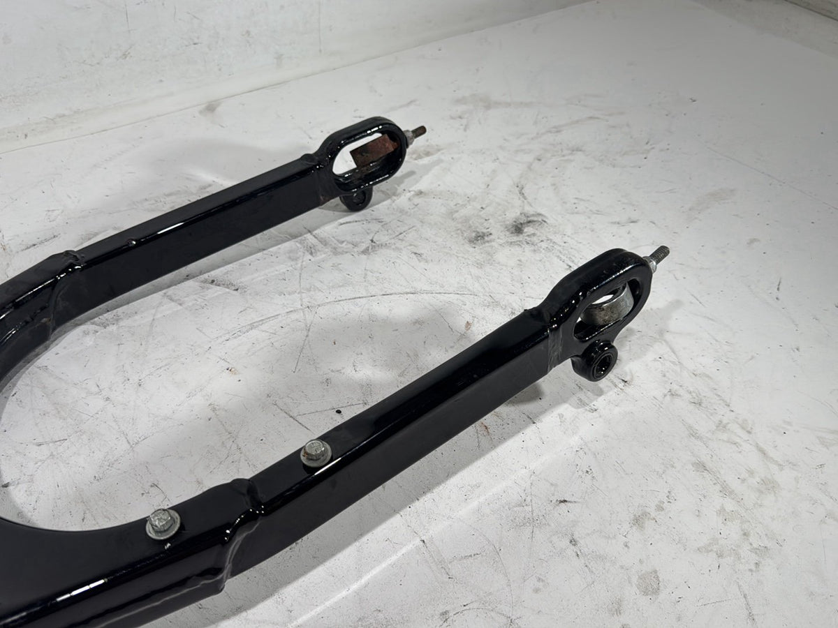 2006 Harley Sportster 1200 Custom XL1200C OEM Rear Fork Swingarm Swing Arm