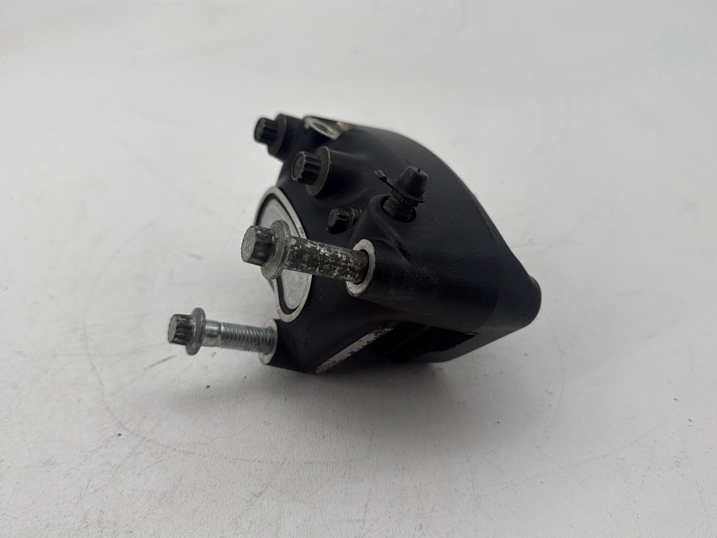 2007 Harley Touring FLHTP Electra Glide Police OEM Front Right 1 Brake Caliper