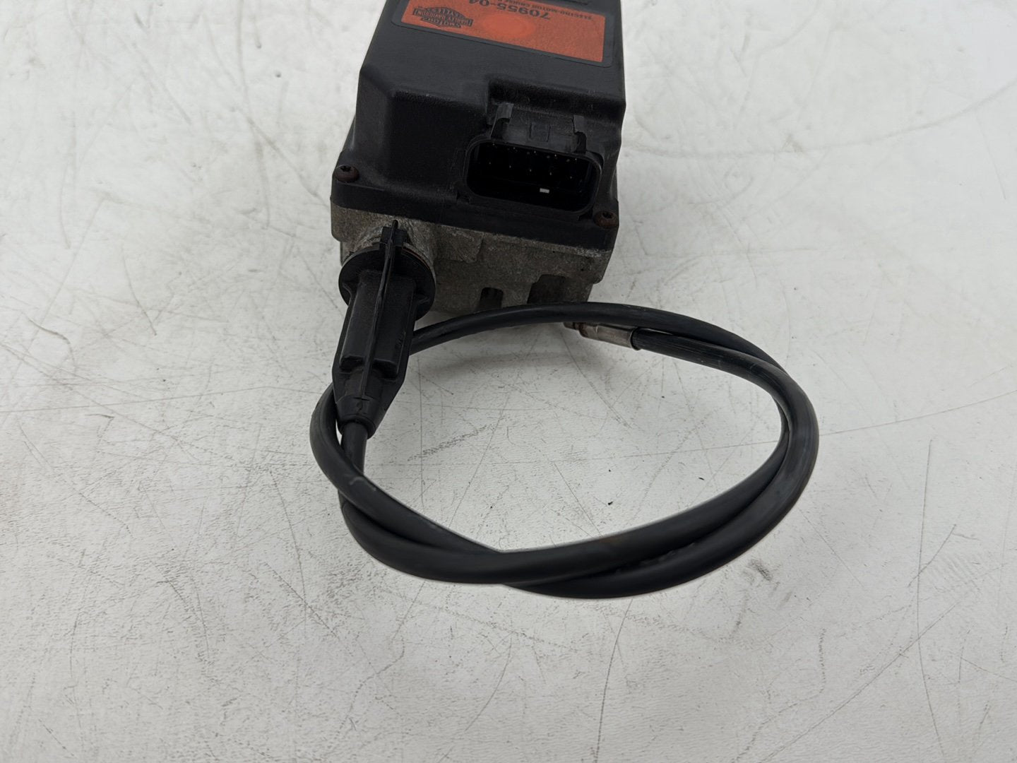 2007 Harley Touring FLHTCU Electra Glide Ultra OEM Cruise Control Actuator 70955-04