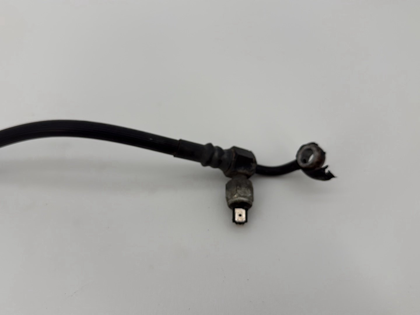 2006 - 2017 Harley-Davidson Dyna Street Bob Rear Brake Hose Line Pipe  	40956-00A