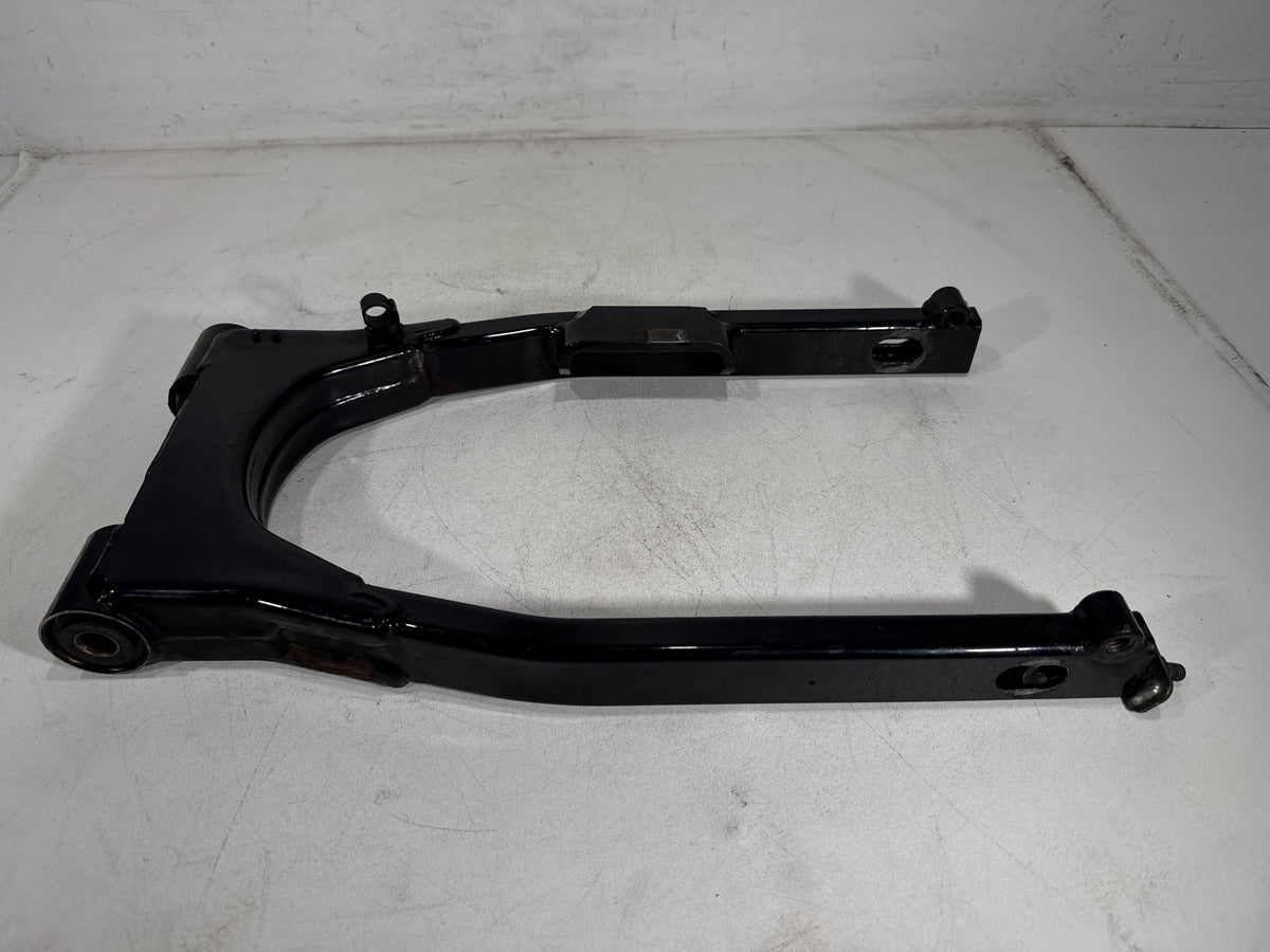 2001 Harley Electra Glide Touring Classic OEM Rear Fork Swingarm Swing Arm