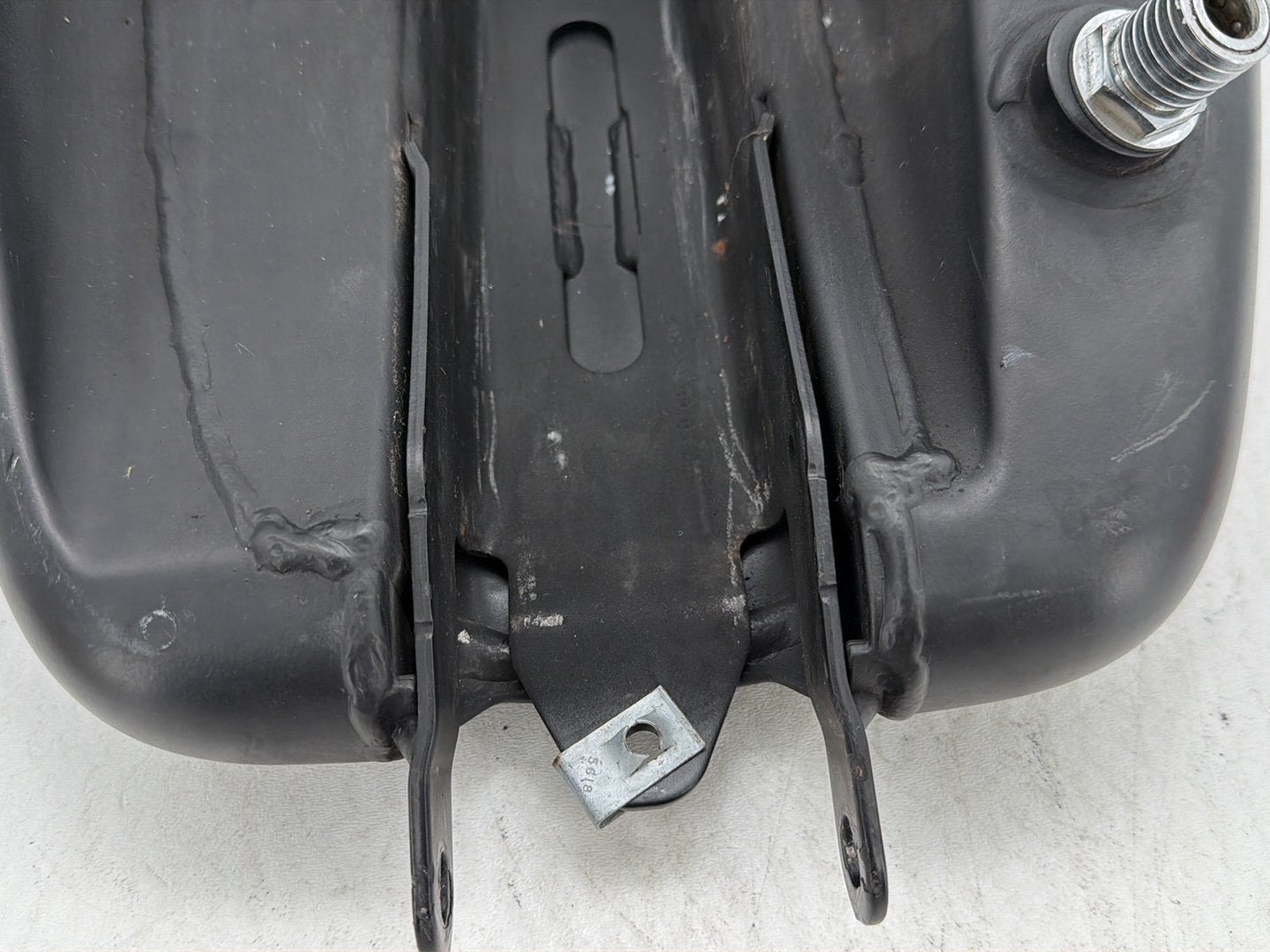 2009 Harley Dyna Street Bob FXDB OEM Fuel Gas Tank Gasoline Reservoir