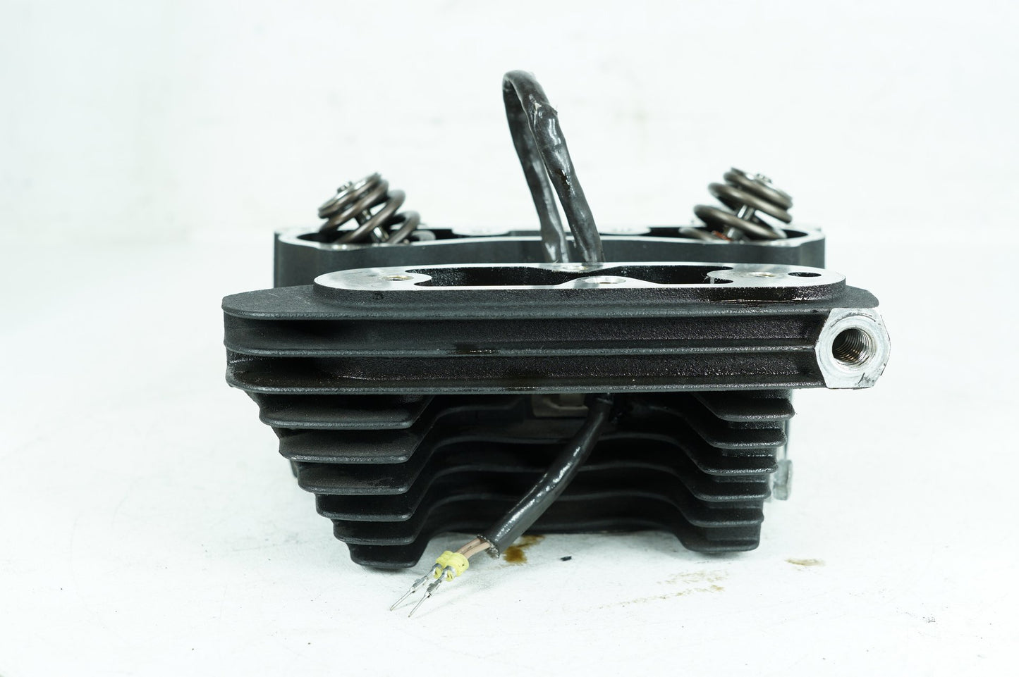 2013 - 2022 Harley-Davidson Sportster Iron Rear Twin Cam Engine Cylinder Head 16662-07
