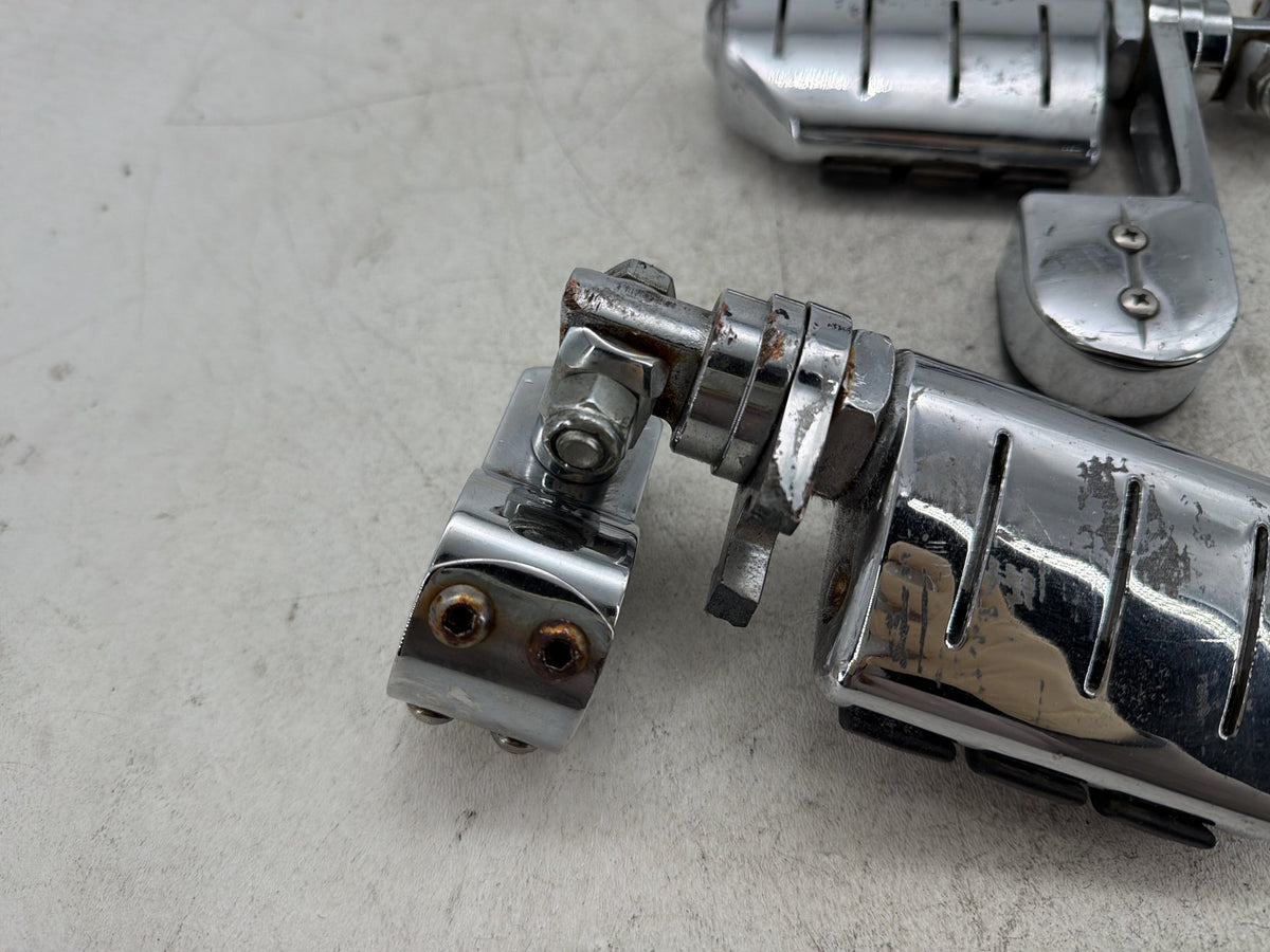 2010 Harley Electra Glide Touring Ultra OEM Front Right Left Highway Foot Pegs