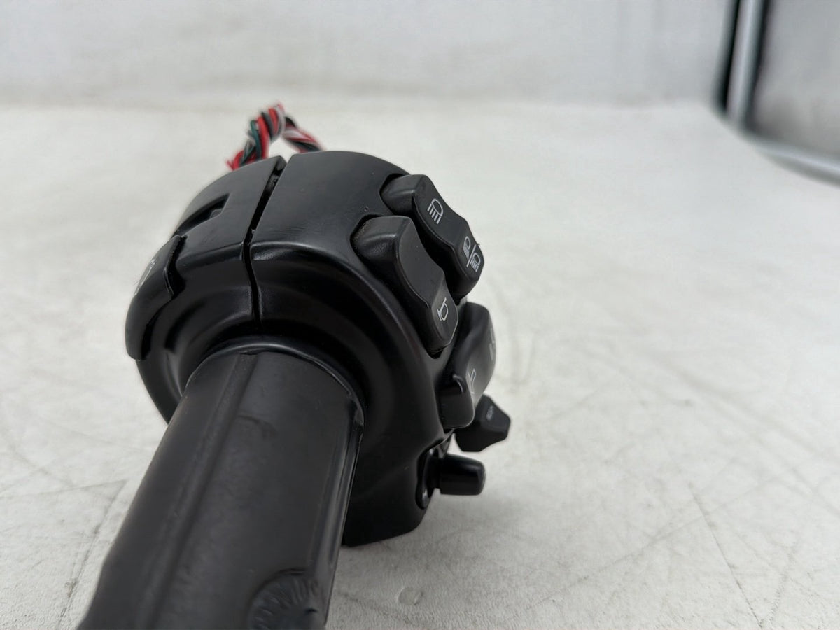 2018 Harley Road Glide Touring FLTRXS OEM Left Turn Signal Headlight Switches Controls