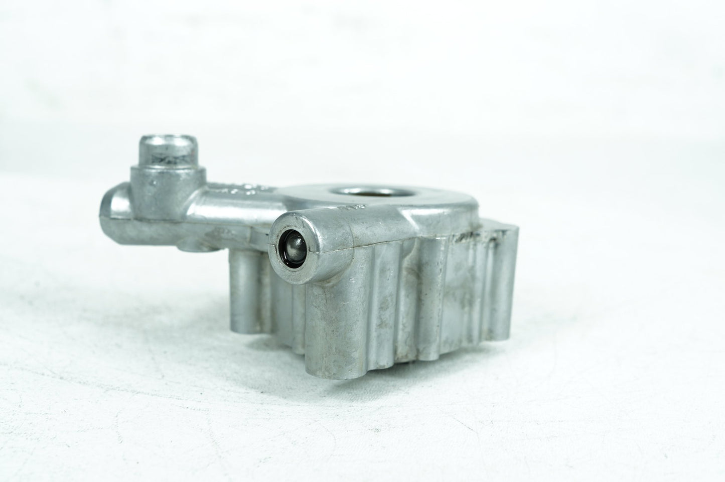 2000 - 2006 Harley-Davidson Softail Deuce Engine Motor Oil Pump Strainer 26290-99A