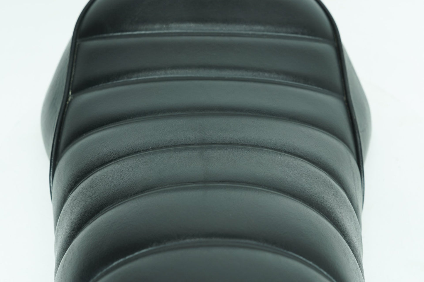 2012 - 2026 Harley-Davidson Sportster Iron 883 Rider Driver Solo Seat Pillion 52000189