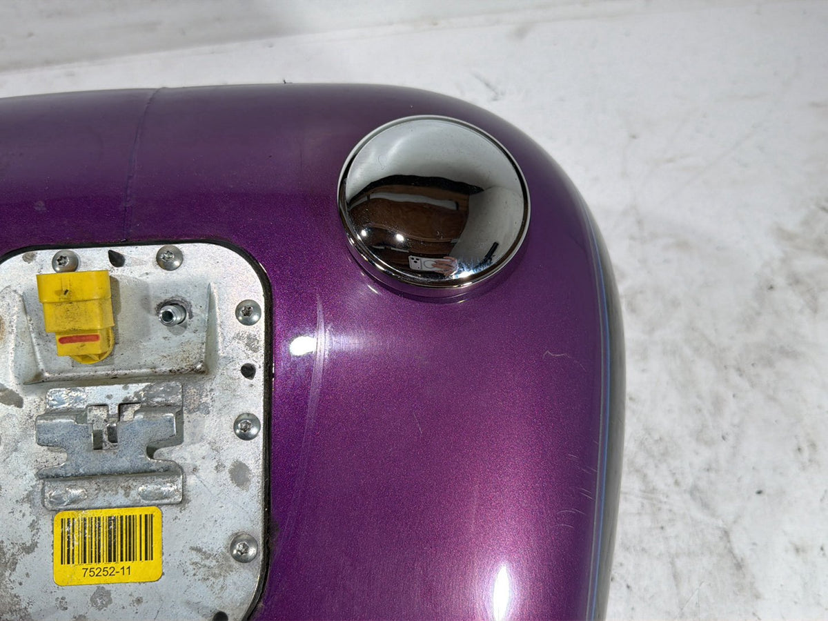 2011 Harley Heritage Softail Classic FLSTC OEM Fuel Gas Tank Gasoline Reservoir