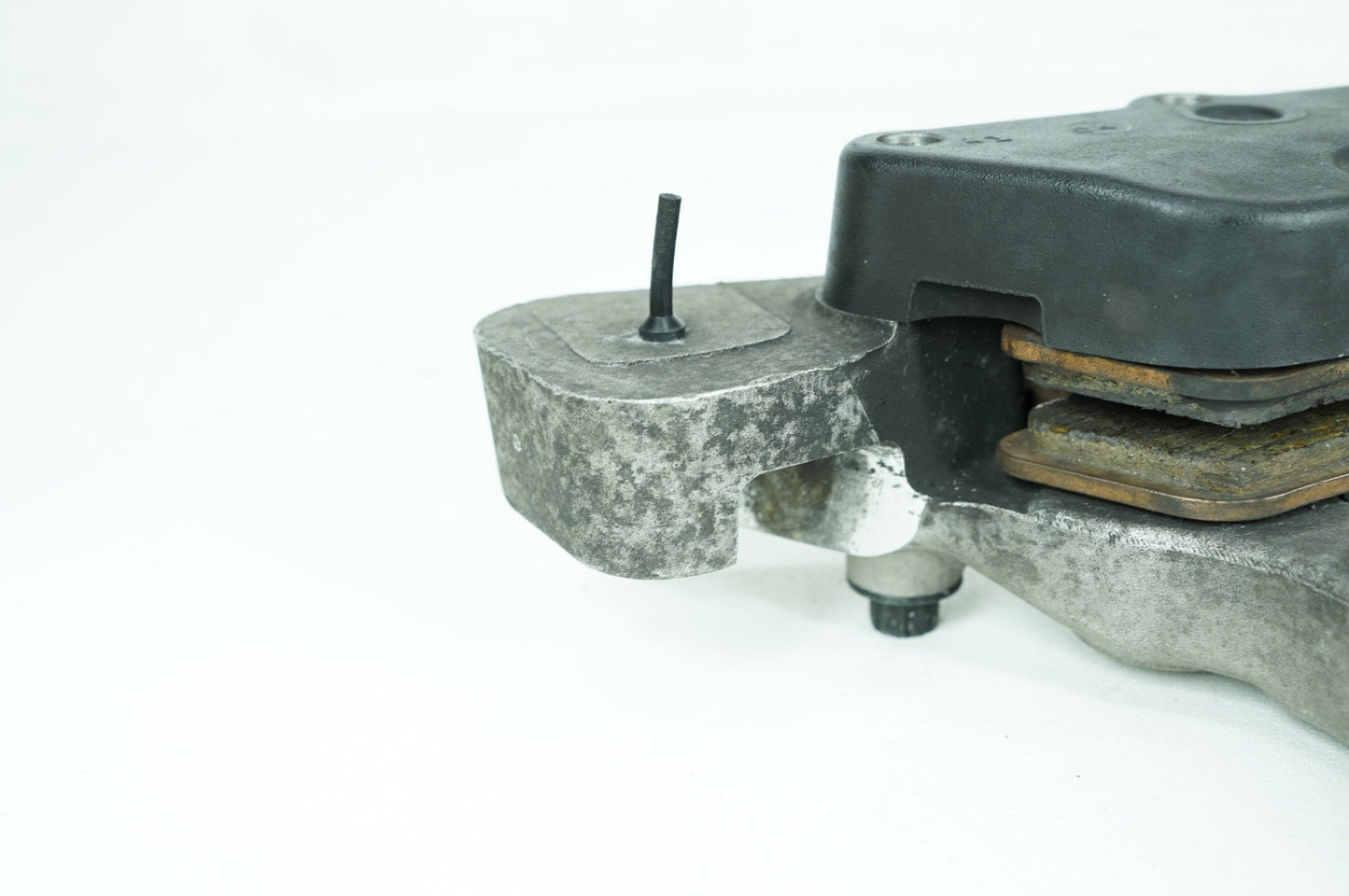 1999 - 2006 Harley-Davidson Touring Electra Glide Classic Rear Back Brake Caliper 44080-02C
