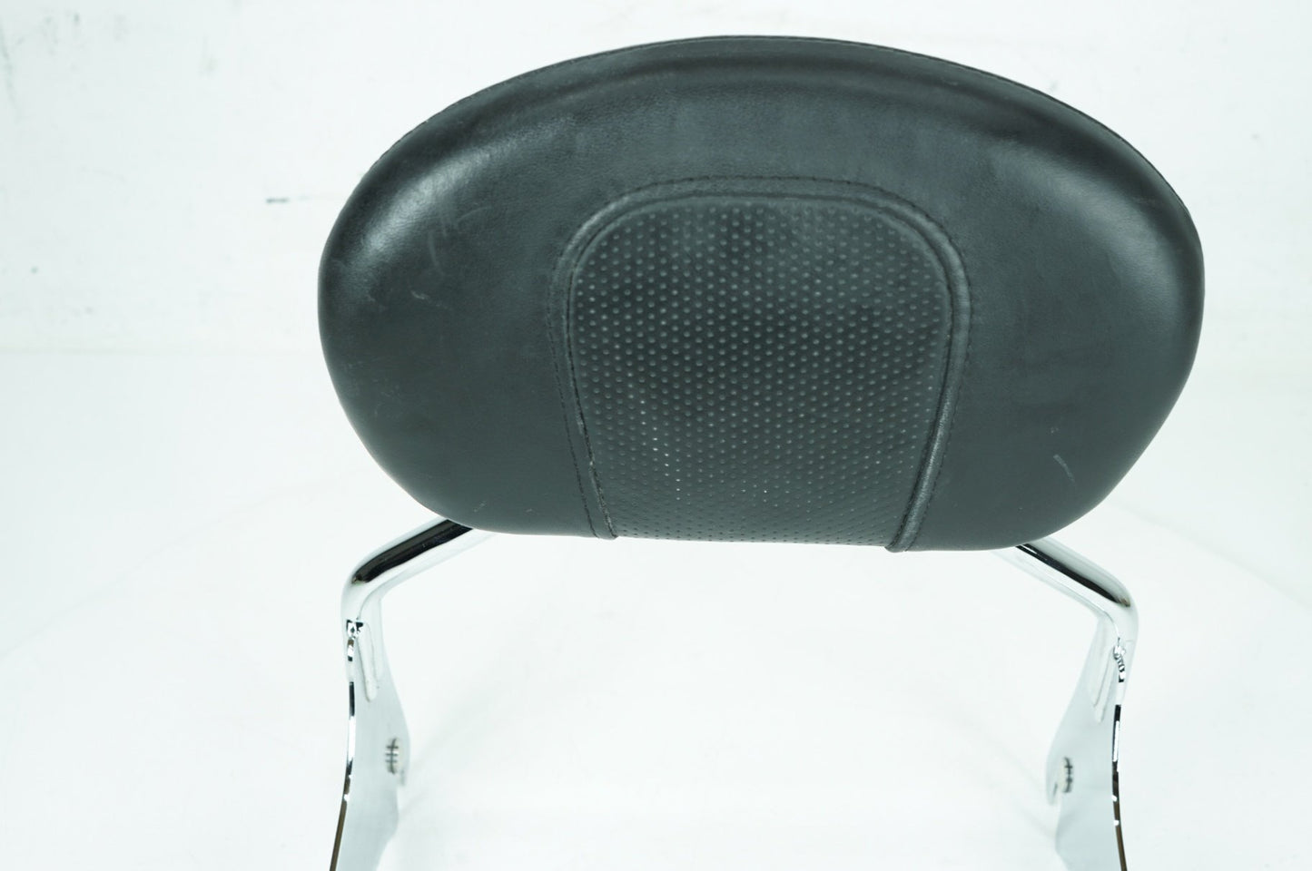 2000 - 2006 Harley-Davidson Touring Road King Custom Rear Sissy Bar w/ Backrest Cushion Pad 52933-97C