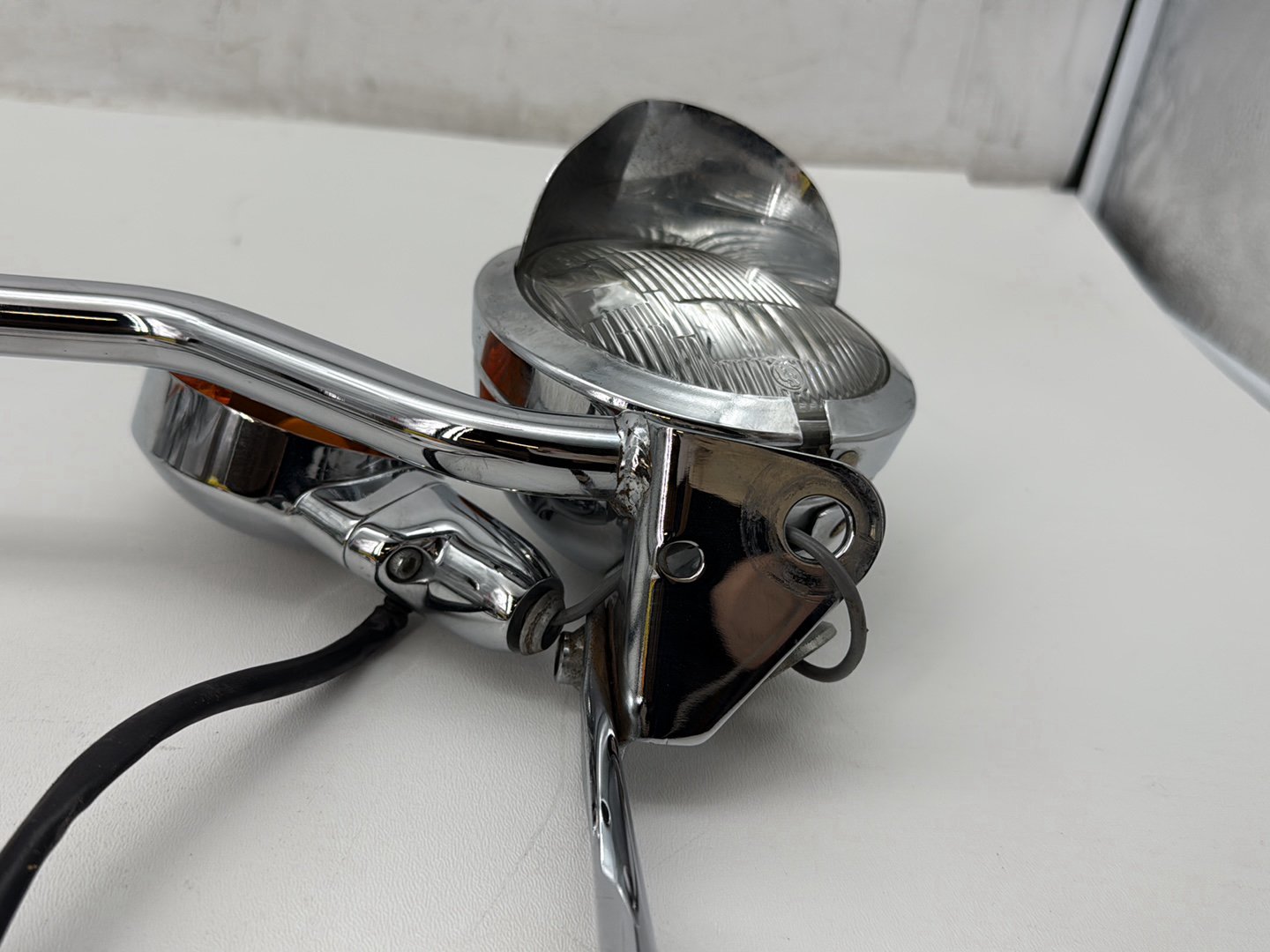 1991 Harley Heritage Softail Classic FLSTC OEM Front Turn Signal Indicators Aux Light Bar