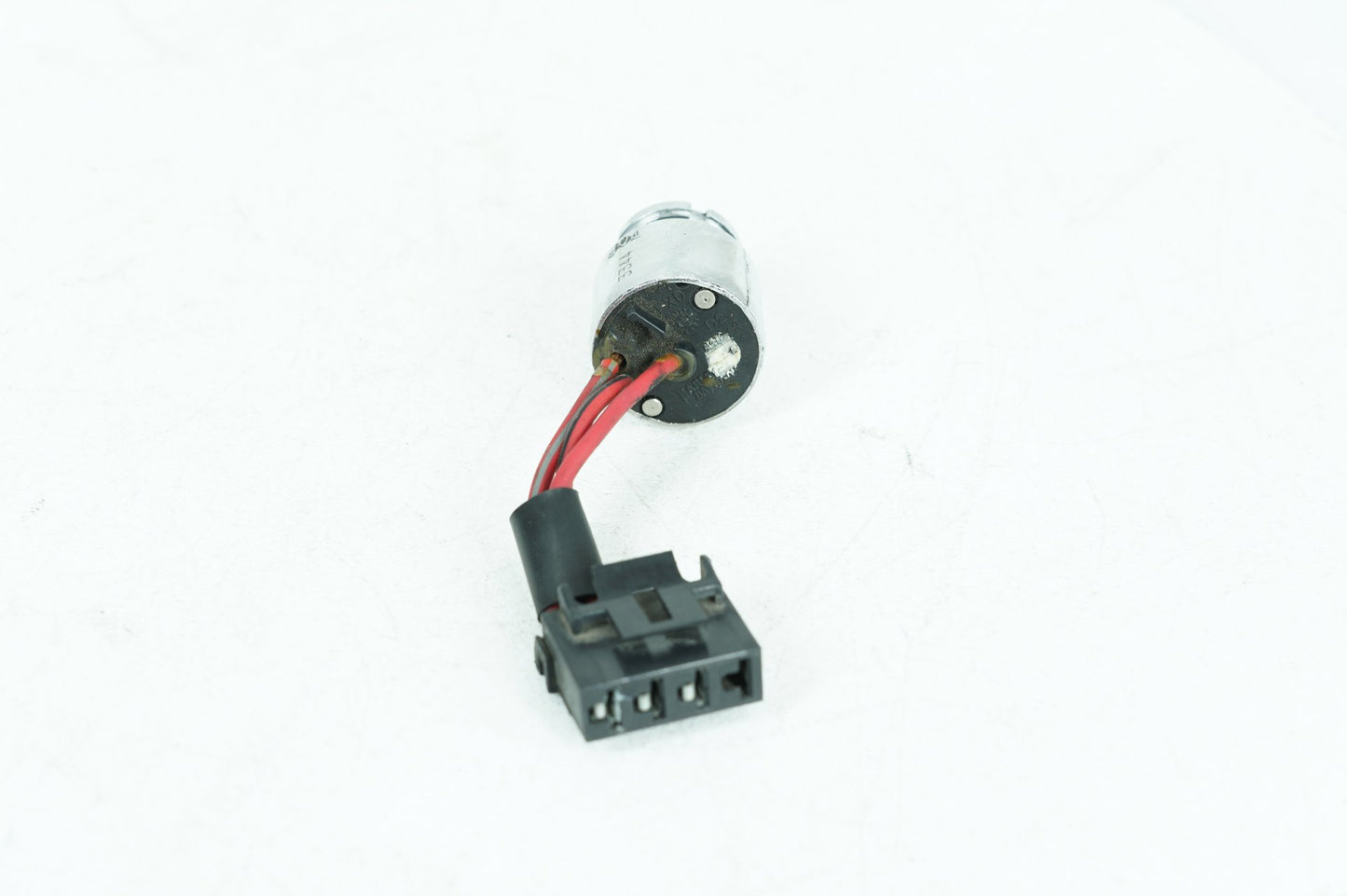 1999 - 2006 Harley-Davidson Dyna Low Rider Ignition Switch Cylinder Barrel Lockset NOKey  	71421-90B