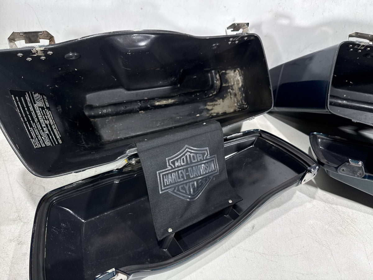 01 Harley Electra Glide Touring Classic OEM Left Right Saddlebags Luggage NOKey