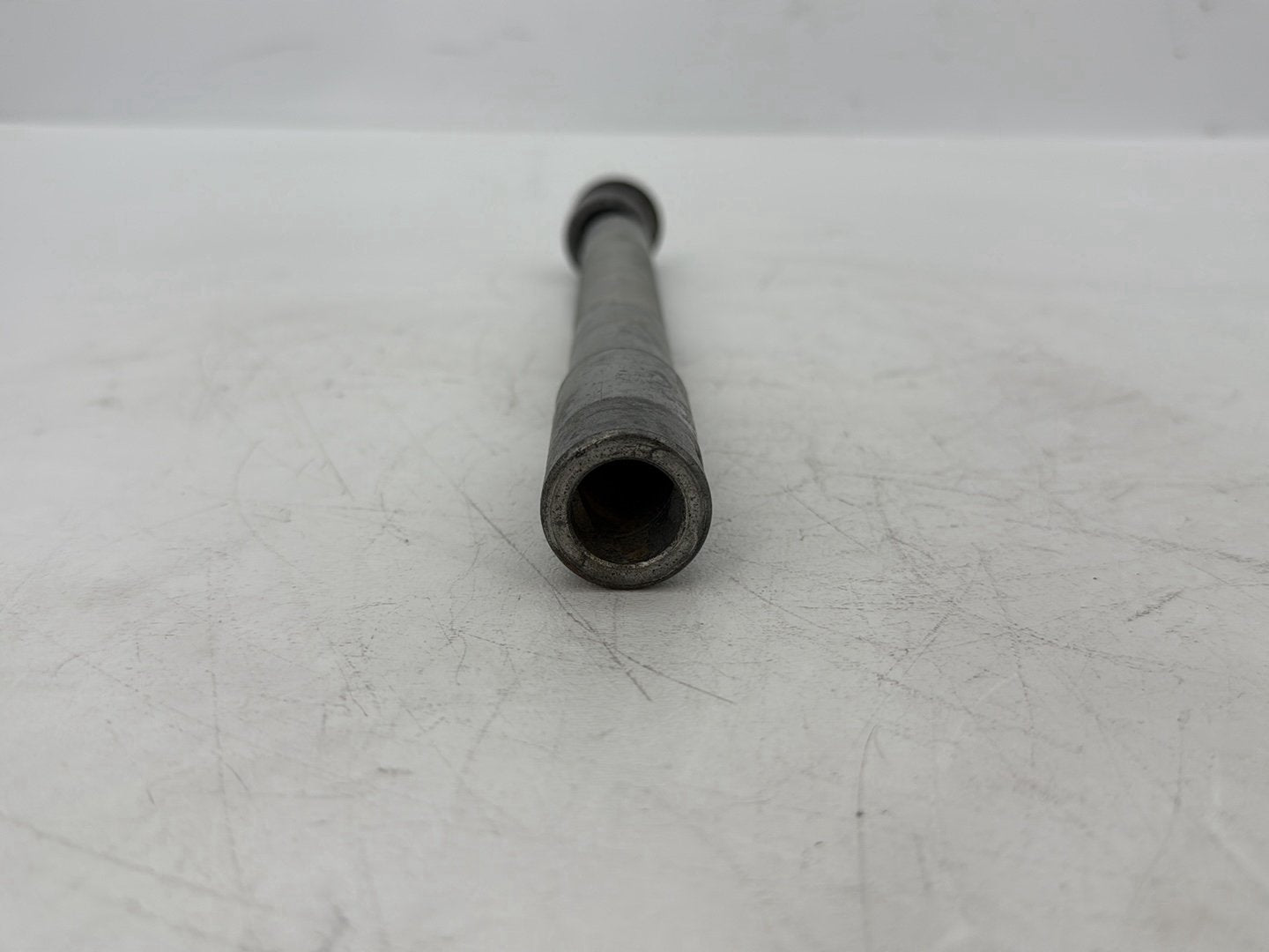 2008 Harley Touring FLHTCU Electra Glide Ultra OEM Front Wheel Axle Bolt Shaft